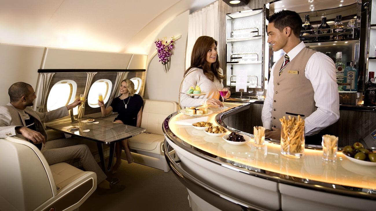 Las 10 razones principales por las que volar en primera clase con Emirates es una experiencia fenomenal