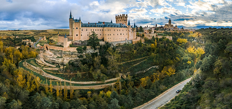 El Alcázar de Segovia en España