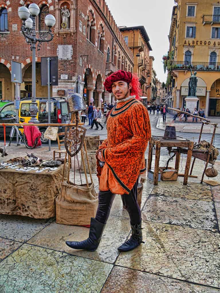Merece la pena visitar el mercado medieval de Verona (Italia) 