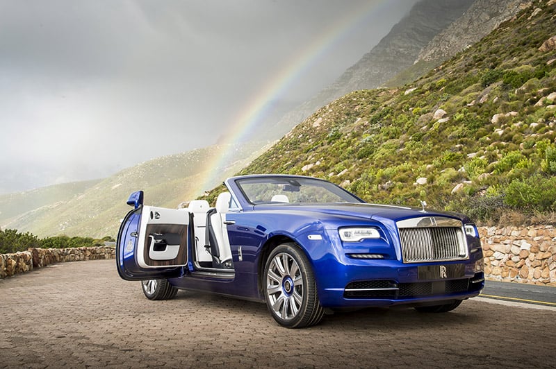 El coche de lujo Rolls-Royce Dawn