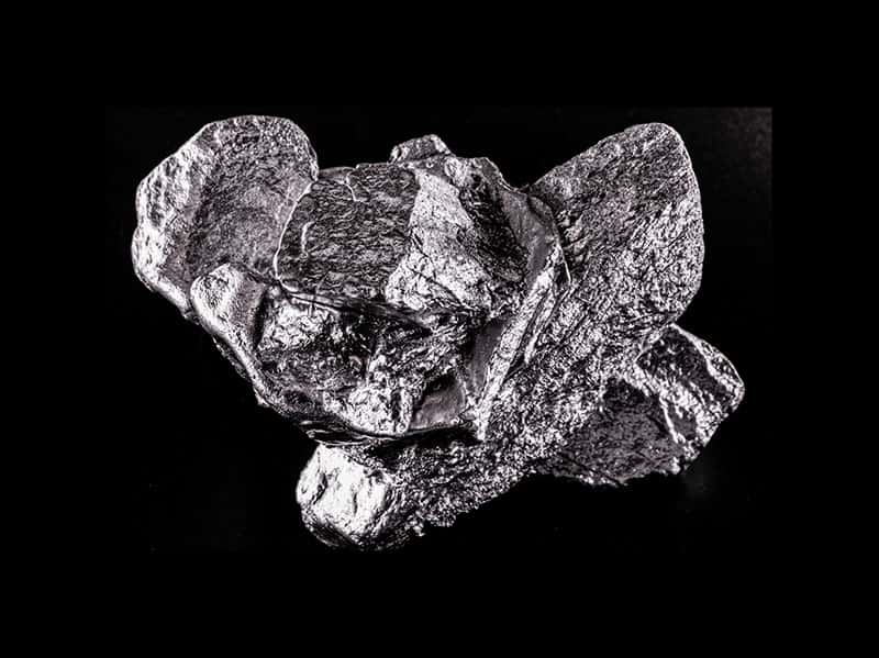 El paladio es un elemento químico raro y uno de los metales más caros