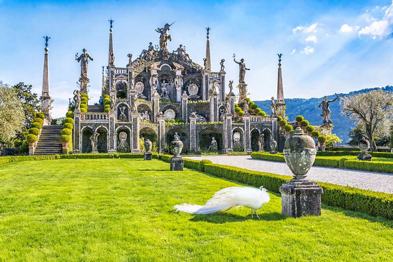 Isola Bella es un jardín de estilo italianizante situado en el lago Mayor, Italia